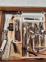 Silverware & kitchen utensils