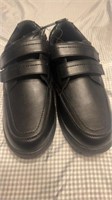 C11) NEW mens sz 11w George shoes 
No issues