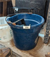 Feed Bucket and assorted Hardware