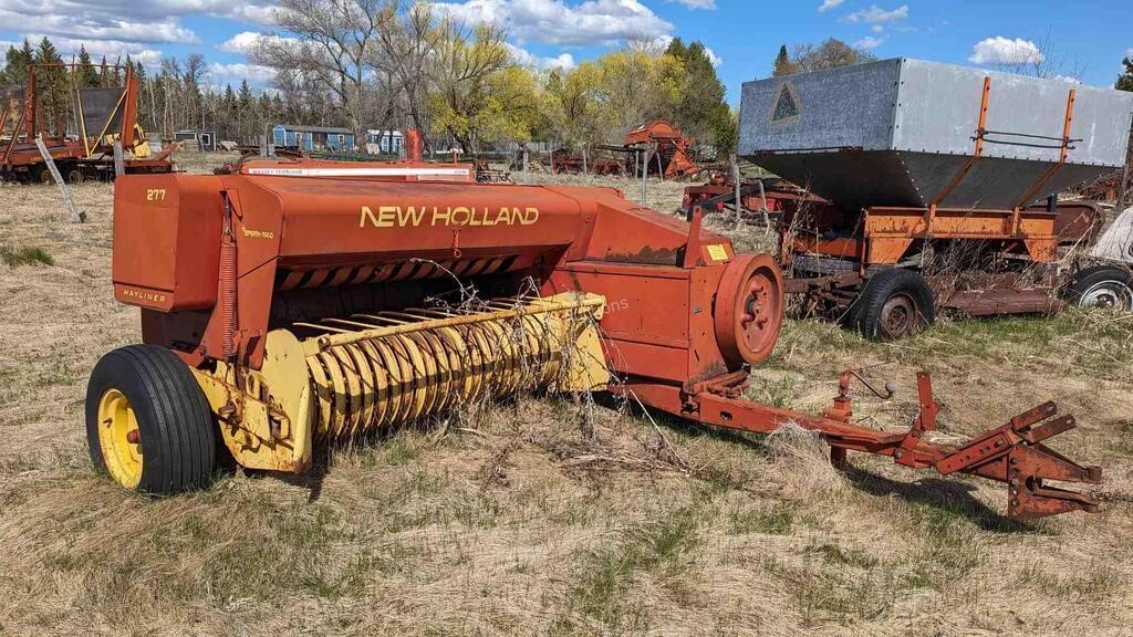 New Holland 277 Small Square Baler *O/S