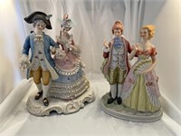 Colonial figurines