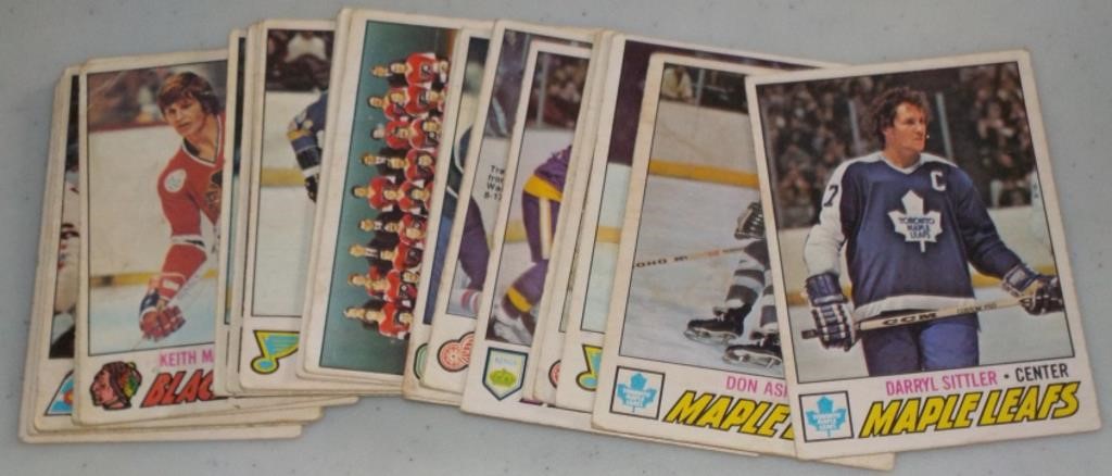 Lot of 24 1977-78 O-Pee-Chee Hockey cards