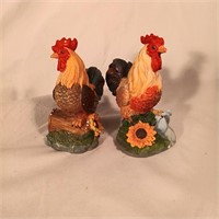 2 Pc Resin Roosters