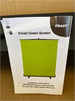 Emart green screen