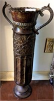 METAL UMBRELLA STAND 25IN