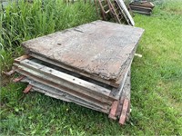 7-8'x4' Old Barn Doors W/  Hinges