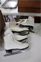 Two pair of ice skates, Black Dragon