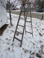 5.5ft. wooden step ladder