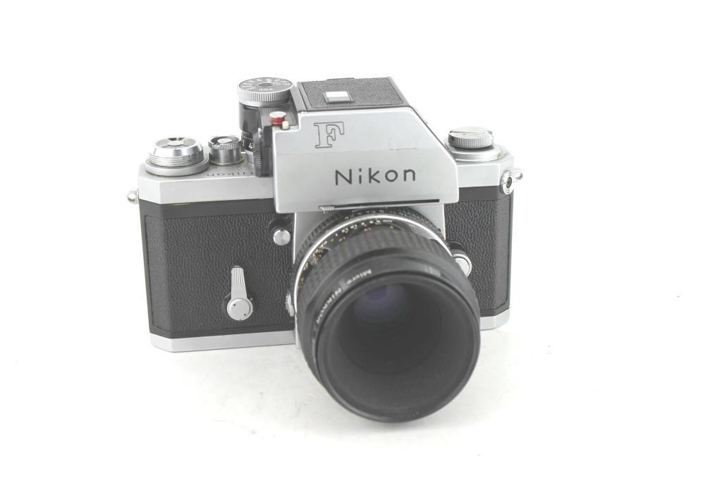 NIKON F PHOTOMIC T 35MM SLR CAMERA