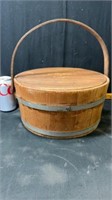 Wood bucket