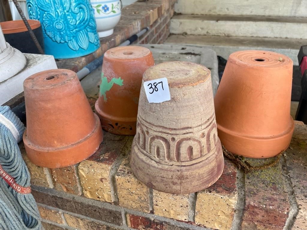 4 terra cotta planters