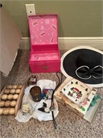 Small pink jewelry box with Derby hat, and