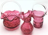 3 PIECES OF FENTON CRANBERRY AND ART GLASS