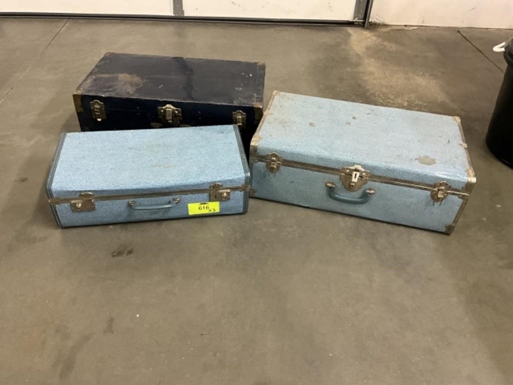 3 Vintage Suitcases *Small one locked no key*