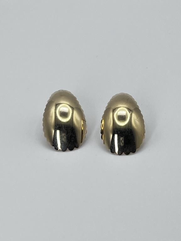 14K Gold Pair of Earrings