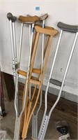 ASST CRUTCHES