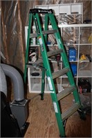 Louisville Fiberglass Step Ladder