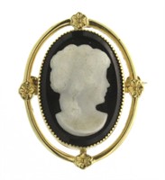 14kt Gold 30 mm Shell Carved Cameo Brooch *Nice