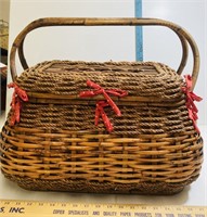 Large Picnic Basket with all Utensils