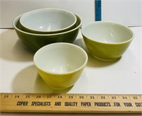 (4) Vintage Pyrex Green Bowls