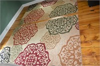 26: Pair of matching Rugs excellent cond. 57inX87