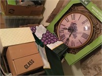 Box lot with vineyard clock