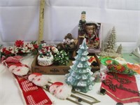 Christmas Decor - Small Ceramic Tree & Vintage