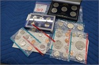 LOT, ASSORTED US COIN SETS, (1) 1971, (1) 1974