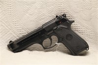 Pistol, Beretta, Model M9, 9 mm