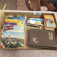 Vintage Souvenir Post Cards, Travel Memo Books &