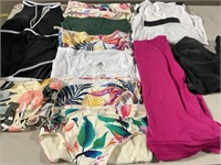 1 LOT ASSORTED NAME BRAND WOMEN CLOTHING/SWIMWEAR