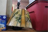 LAMP WITH BIRD DECOR SHADE