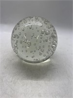 Beautiful vintage Paperweight Large controlled