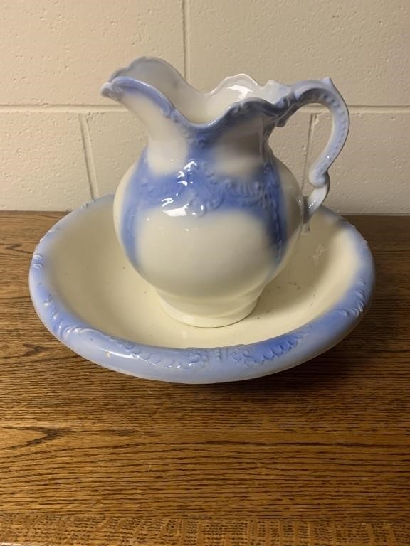 Ceramic bowl & pitcher (blue & white)