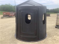 New Maverick Poly Hunting Blind  w/9 Openings