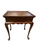 CHERRY QUEEN ANNE SIDE TABLE
