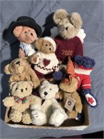 Box of bears five of them are Boyds