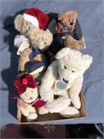Box with mostly Boyds Bears seven pieces