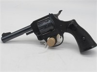 H&R MODEL 929 .22 CAL 9 SHOT D/A REVOLVER NICE