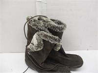 Women's Boots Size 6