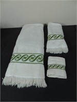 3 pc. Towel Set Wamsutta
