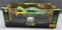 John Deere 1:24 scale 1997 coin bank with key in