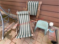 (2) Lawn Chairs w/ plastic table