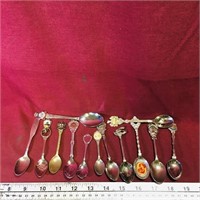 Lot Of 13 Vintage Souvenir Spoons