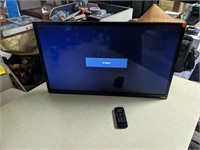 32" Vizio TV w/Remote & Wall Mount