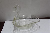 A Swan Shape Crackle Glass Bowl