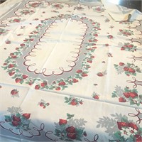 Vintage Tablecloth and Napkins -----