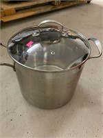 Pot with lid