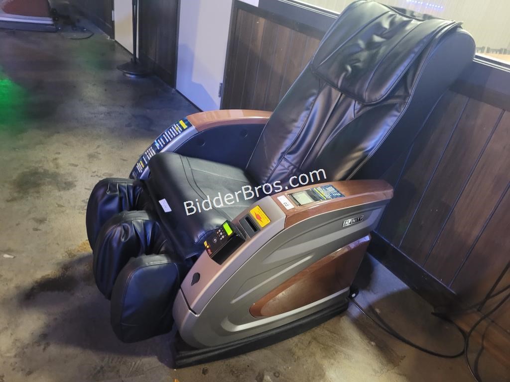 Massage Chair by INFINITY IT6900V2