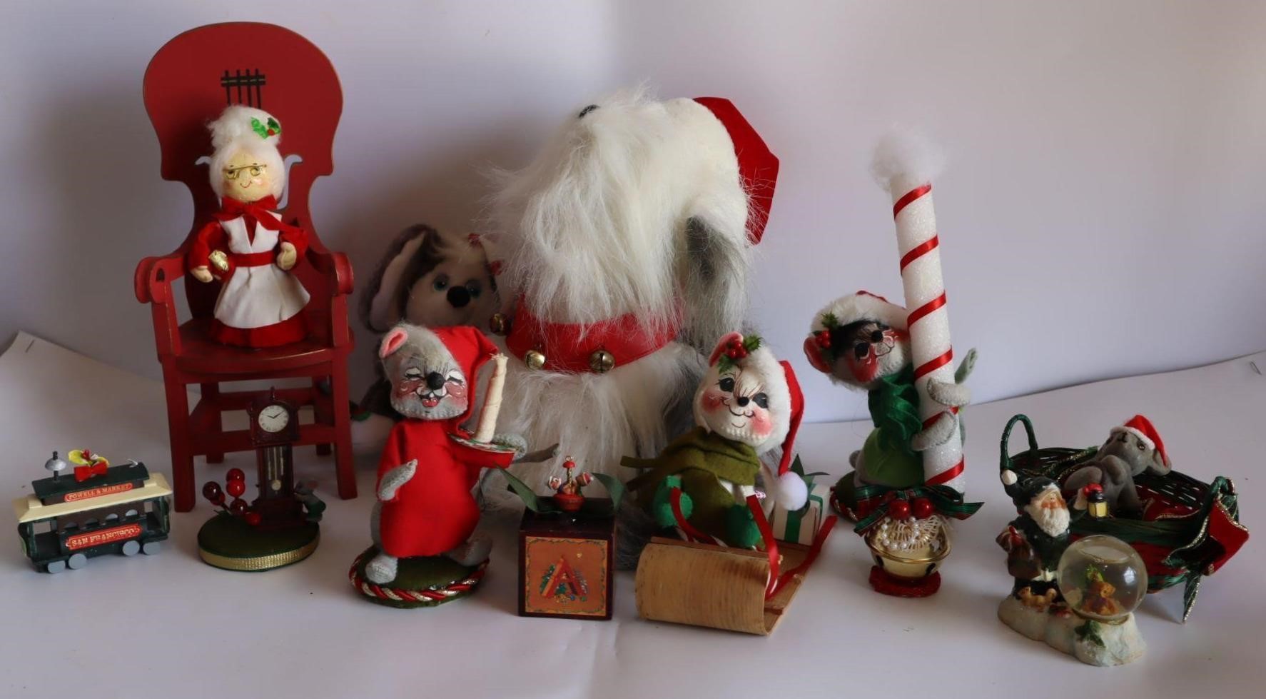 VINTAGE 1965 ANNALEE CHRISTMAS MICE & MORE